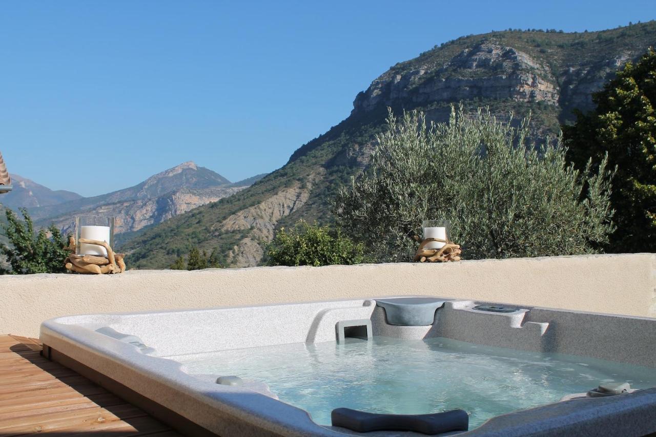 Entre Terre Et Ciel Bed & Breakfast Remuzat Luaran gambar