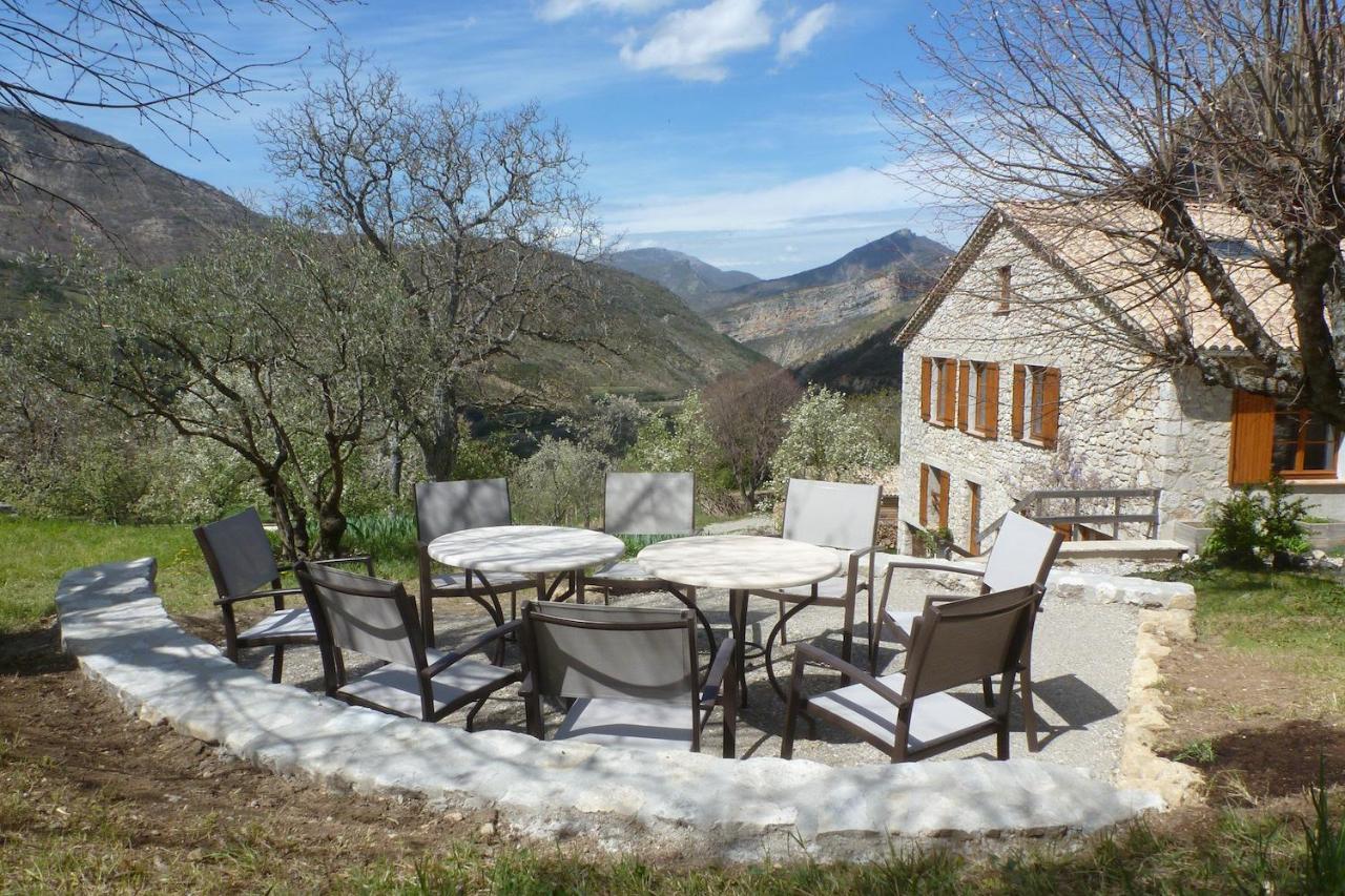 Entre Terre Et Ciel Bed & Breakfast Remuzat Luaran gambar