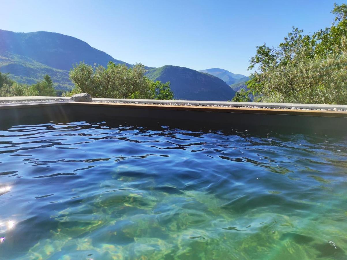 Entre Terre Et Ciel Bed & Breakfast Remuzat Luaran gambar