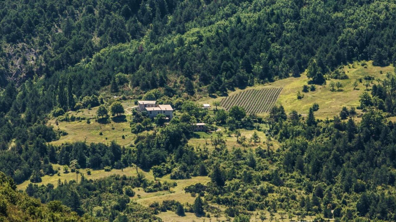 Entre Terre Et Ciel Bed & Breakfast Remuzat Luaran gambar